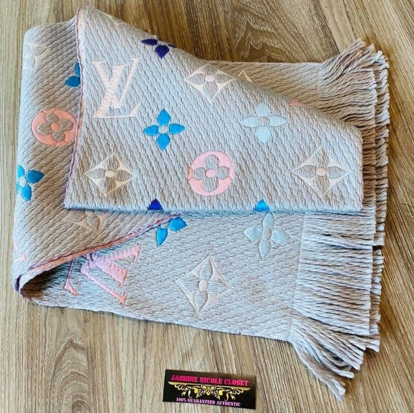 Louis Vuitton Rainbow Logomania Scarf Wool & Silk - Picture 6 of 8